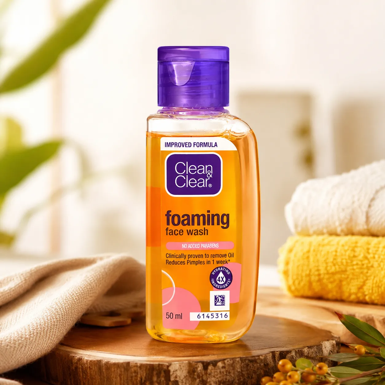 Clean & Clear Foaming Face Wash 50ml Oil-Free Face Cleanser